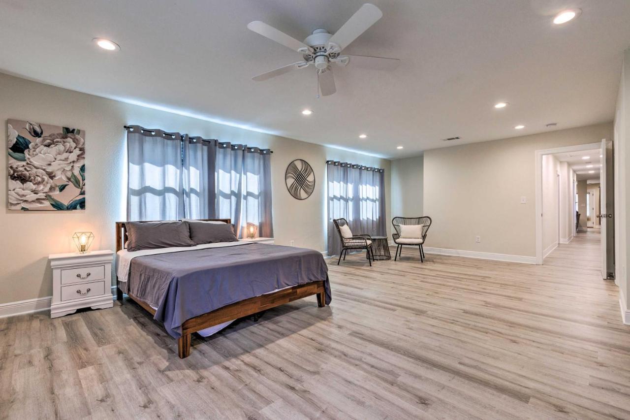 Spacious Gulfport Home With Yard 1 Mi To Beach Eksteriør bilde